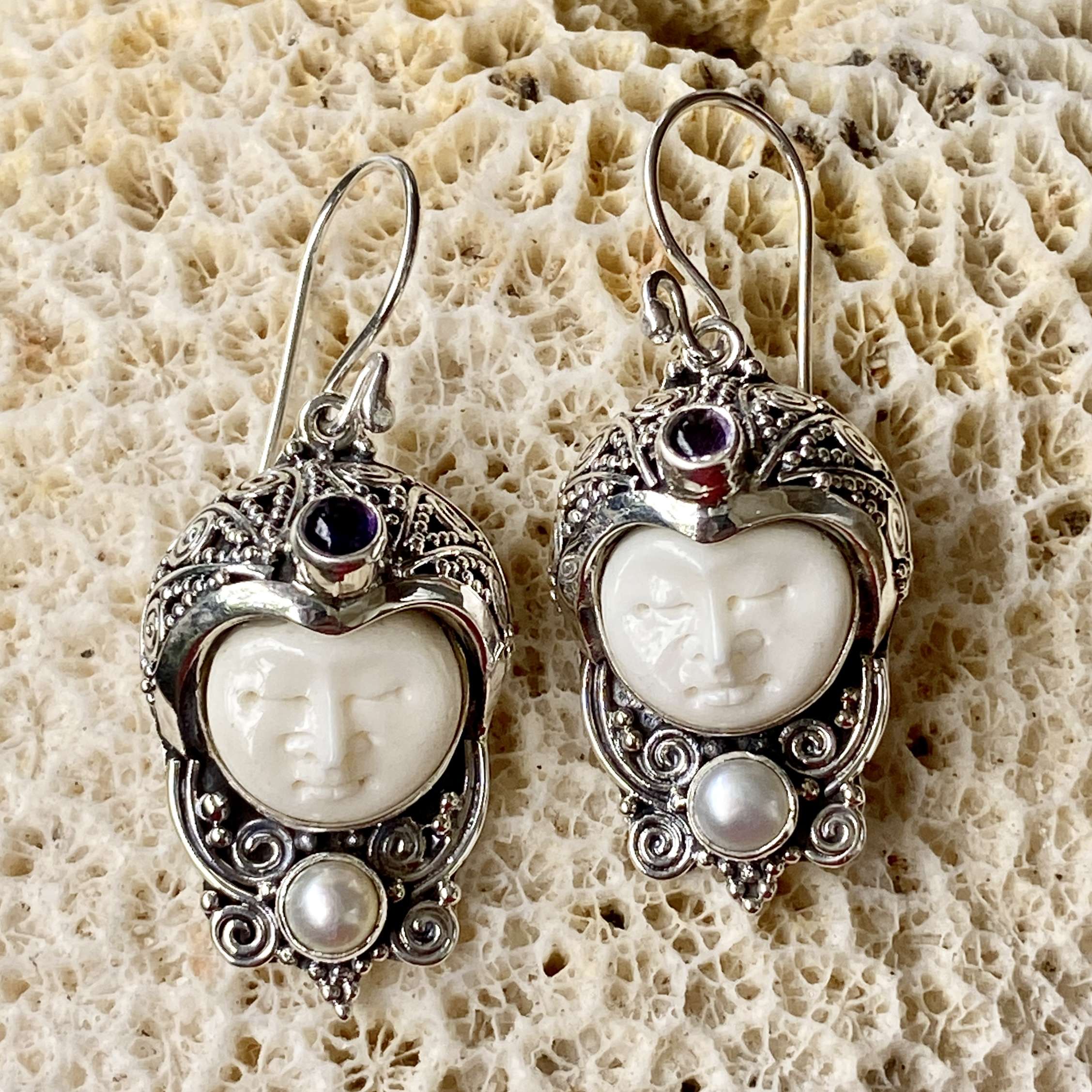 (HANDMADE 925 BALI SILVER BONE FACE EARRINGS WITH BONE AND PEARL)